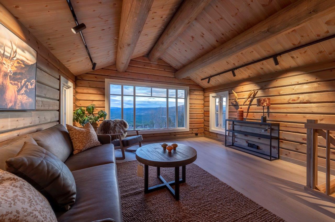 Finished log cabin in Norwegian nature